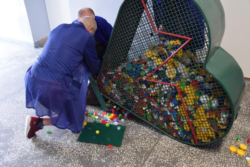 Osadzeni z Zakładu Karnego w Kłodzku pomagają chorej Oliwii