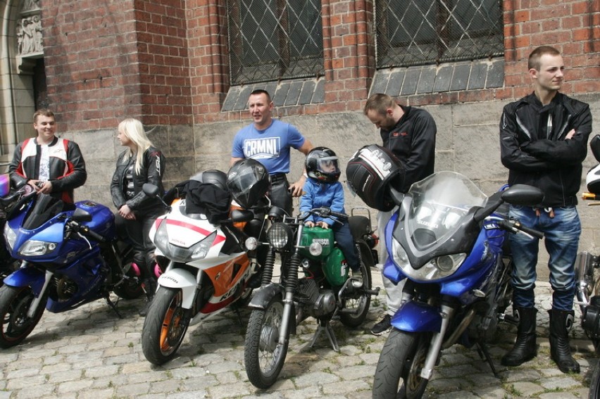 Uroczyste rozpoczęcie sezonu motocyklowego w Legnicy (ZDJĘCIA)