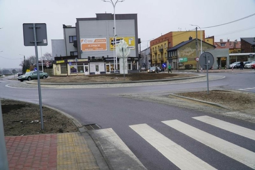 Rondo na skrzyżowaniu ulic 1-Maja i Towarowej w Skarżysku-Kamiennej zostało oficjalnie odebrane