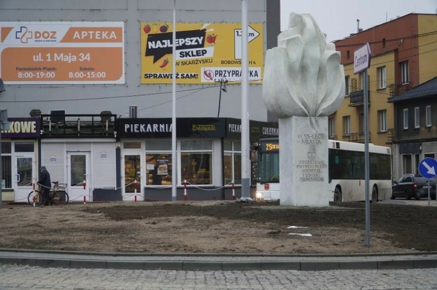 Rondo na skrzyżowaniu ulic 1-Maja i Towarowej w Skarżysku-Kamiennej zostało oficjalnie odebrane