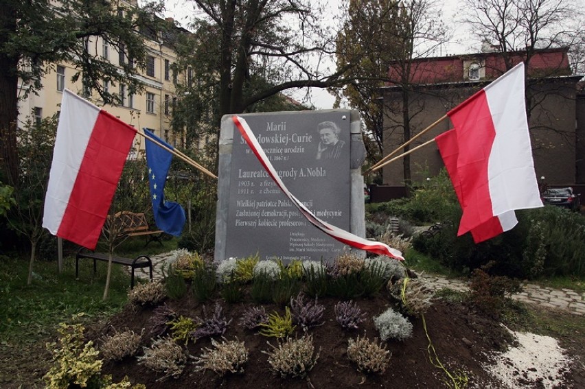Noblistka Maria Skłodowska - Curie ma swoją tablicę w Legnicy [ZDJĘCIA]