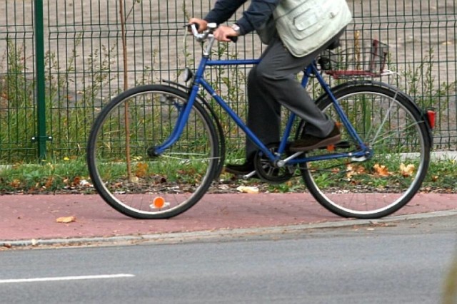Chodniki dla rowerzystów: W Szamocinie rowerzyści mogą już jeździć po chodnikach