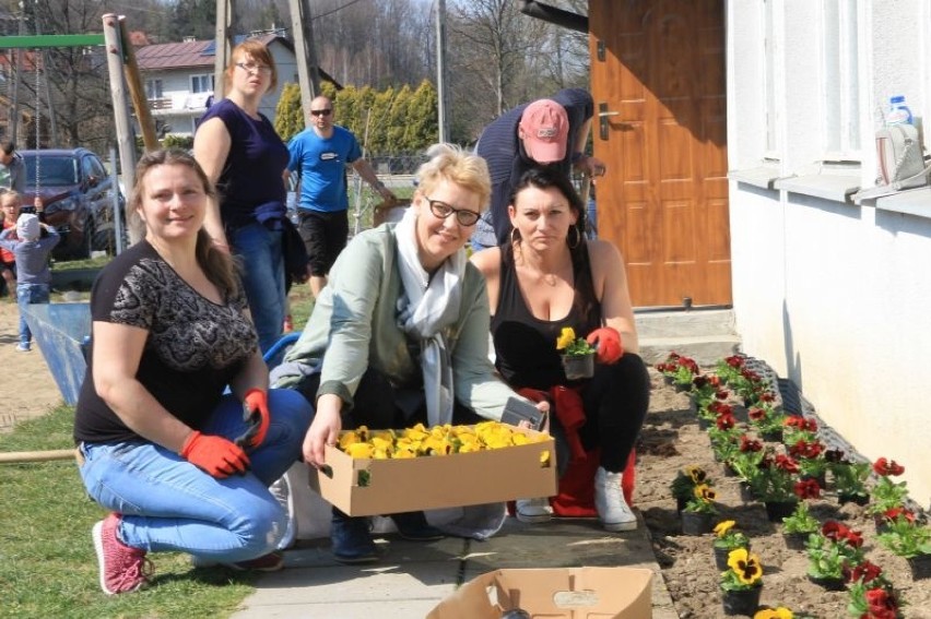 W centrum wsi powstaje ogród sensoryczny dla całych rodzin [FOTO]