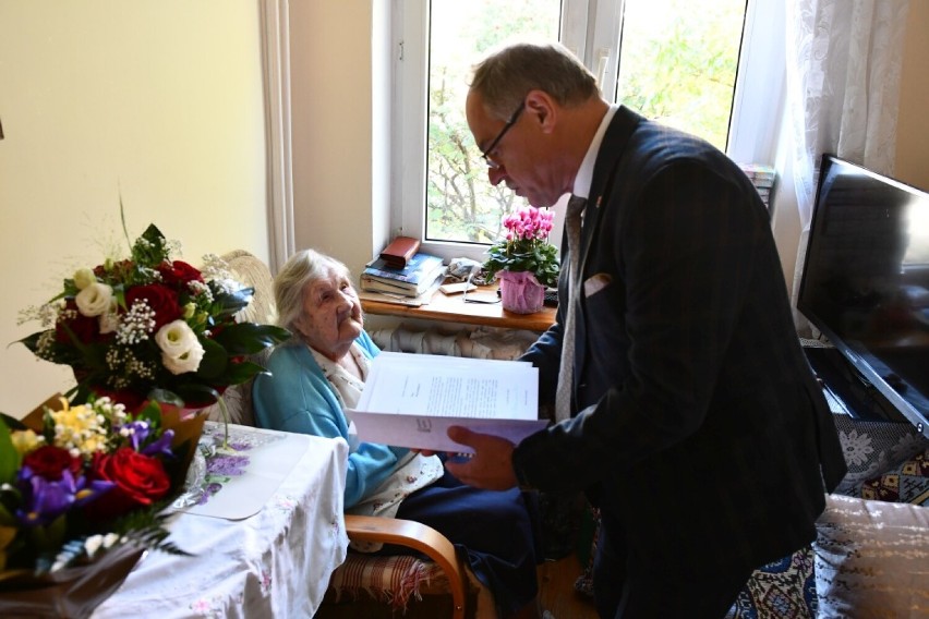 Panią Marię odwiedził w dzień urodzin prezydent Suwałk