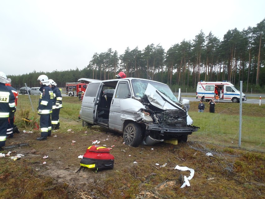 Nowy Tomyśl. Wypadek busa na A2 [FOTO]