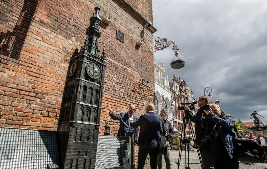 W Gdańsku odsłonięto latarnię smolną 