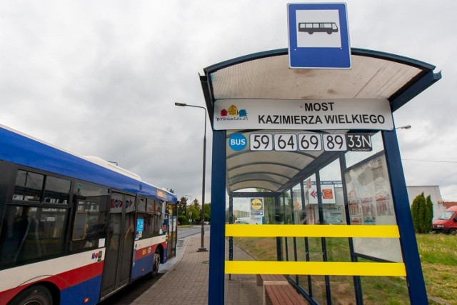 Nowa wiata pojawiła się niedawno na przystanku autobusowym "Most" Kazimierza Wielkiego", skąd autobusy odjeżdżają w kierunku Błonia.