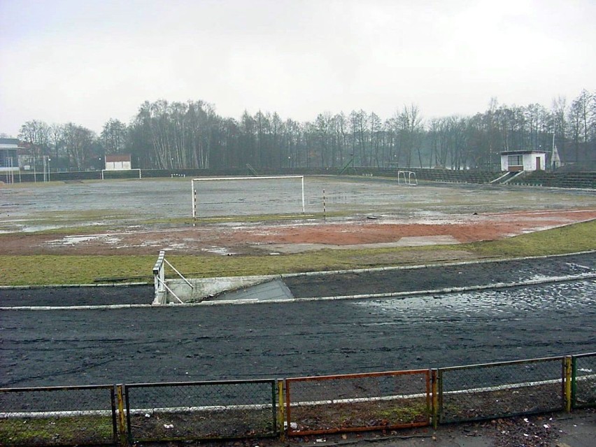Stadion Lechii Szczecinek, jak widać był w opłakanym stanie
