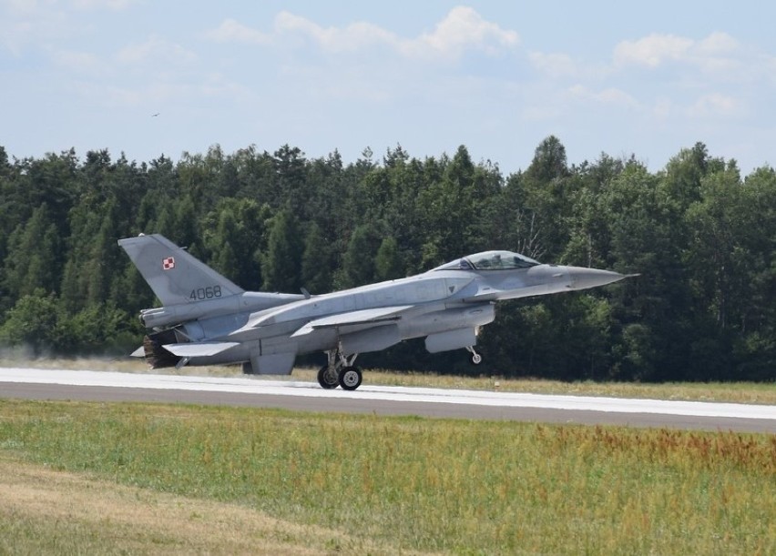 Nieznany sprawca próbował oślepić pilota F-16 przy pomocy lasera, poszukuje go policja! 