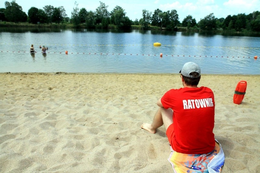 Kąpielisko położone jest w pobliżu Stadionu Wrocław, ma...