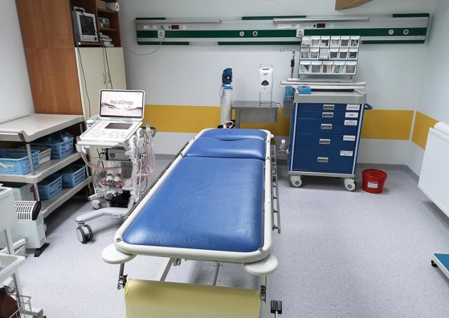 W szpitalach zajętych jest prawie 7 tysięcy tzw. łóżek covidowych. Ponadto w użyciu jest 540 respiratorów.