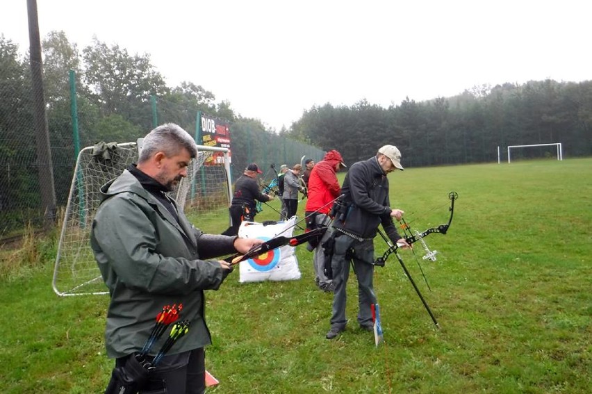 Łucznicy z Żor, Rybnika i Wodzisławia na zawodach 3D. Strzelali do sarny, wilka i niedźwiedzia! FOTO