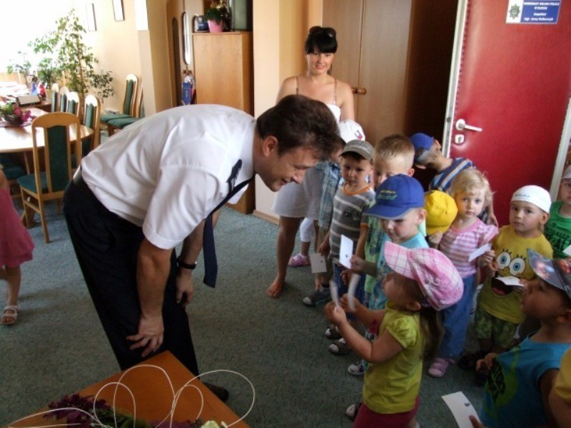 Dzieci złożyły życzenia płockim policjantom z okazji ich święta