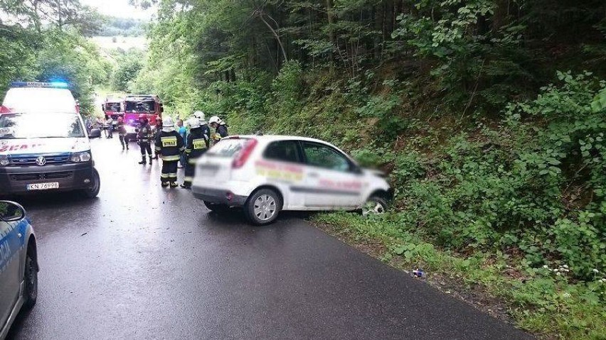 Wypadek w Krużlowej Niżnej. Dwie kobiety w szpitalu [ZDJĘCIA]