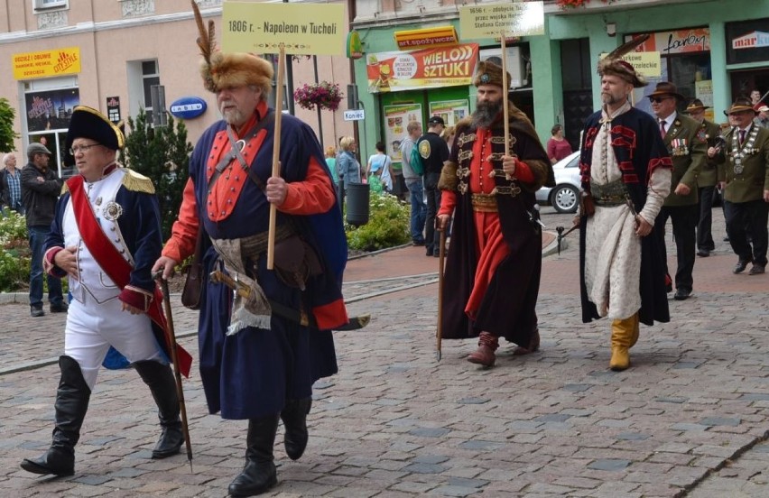 W sobotę równo w południe wyruszył Historyczny Pochód...