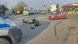 Wypadek w Białych Błotach. Kierowca nissana nie ustąpił pierwszeństwa motocykliście [zdjęcia]