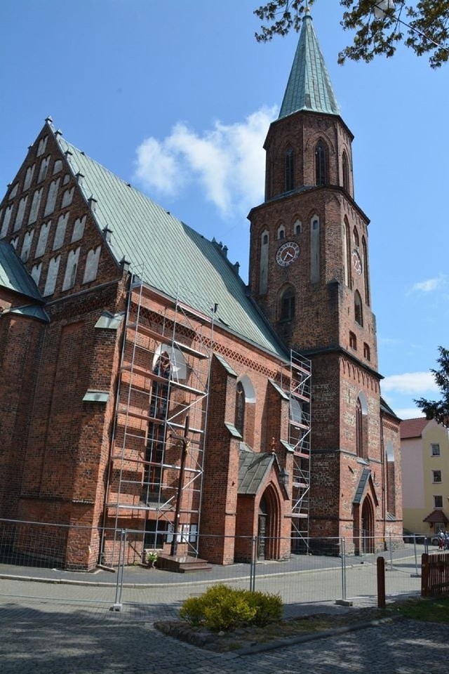 Remont dachu kościoła pod wezwaniem Podwyższenia Krzyża Świętego w Sulechowie