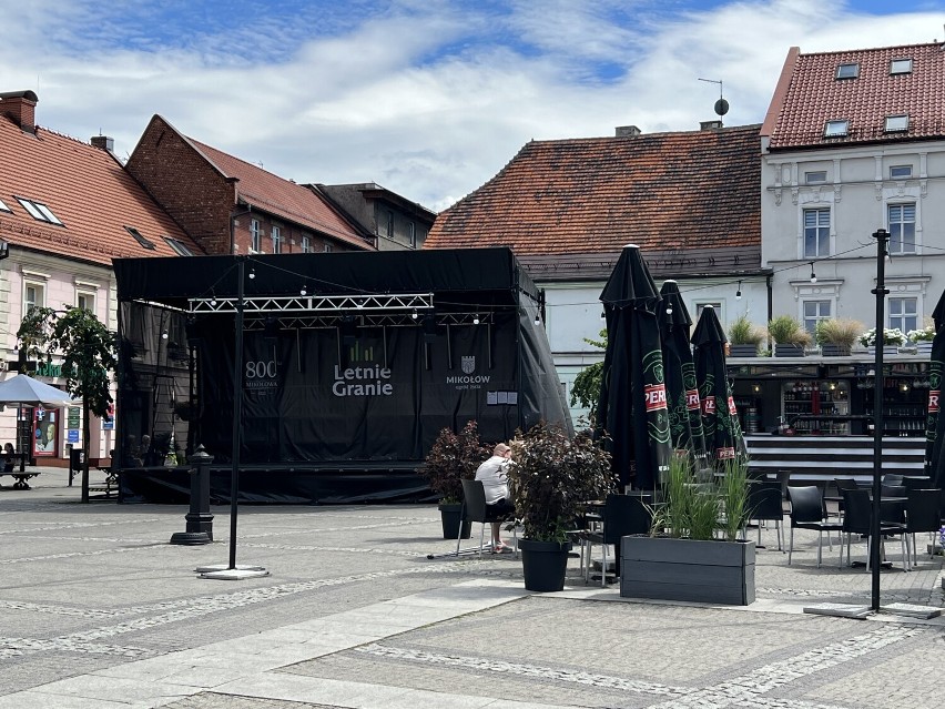 Już dzisiaj koncert Kasi Lins na mikołowskim rynku! Zobacz, jak wygląda scena. ZDJĘCIA