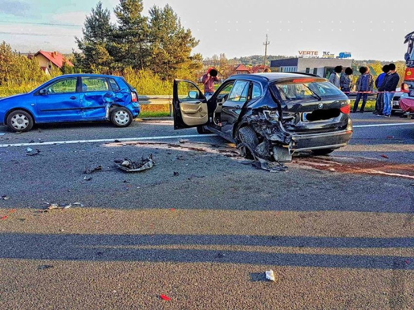 Kolejne utrudnienia na obwodnicy. Zderzenie kilku aut na A4 [NOWE ZDJĘCIA]