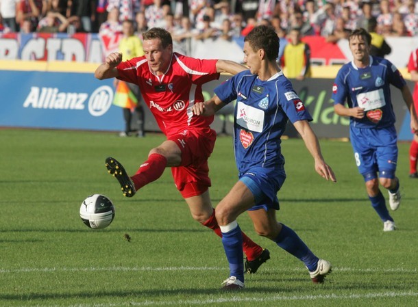 Józef Dankowski (Górnik Zabrze) 
Derby rządzą się swoimi prawami, więc choć Ruch jest wyżej w tabeli, wierzę w wygraną zabrzan. Liczę, że odblokuje się Nakoulma i Górnik potwierdzi zwyżkę formy. Będzie 1:2.