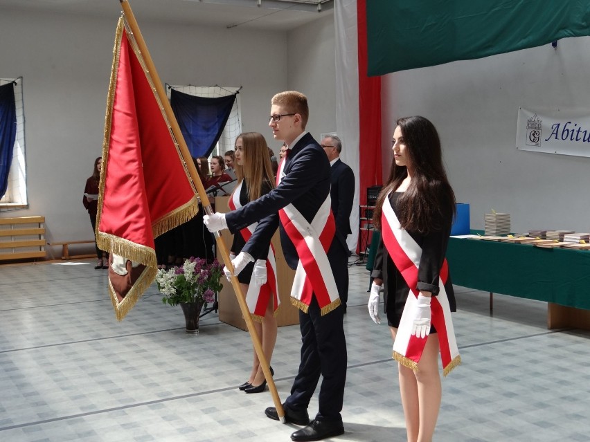 Uroczyste zakończenie roku szkolnego przez 170 absolwentów  Collegium Gostomianum w Sandomierzu. 