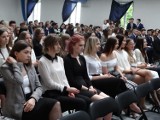 Uroczyste zakończenie roku szkolnego przez 170 absolwentów  Collegium Gostomianum w Sandomierzu. 