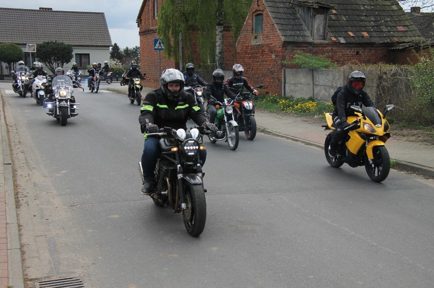 IX Otwarcie Sezonu Motocyklowego u Matki Bożej Pocieszenia w Lutogniewie [ZDJĘCIA + FILM]