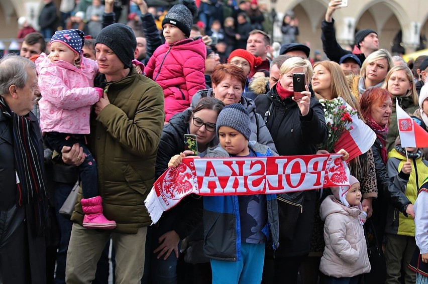 Kraków. Uczestnicy na obchodach Święta Niepodległości [ZDJĘCIA]