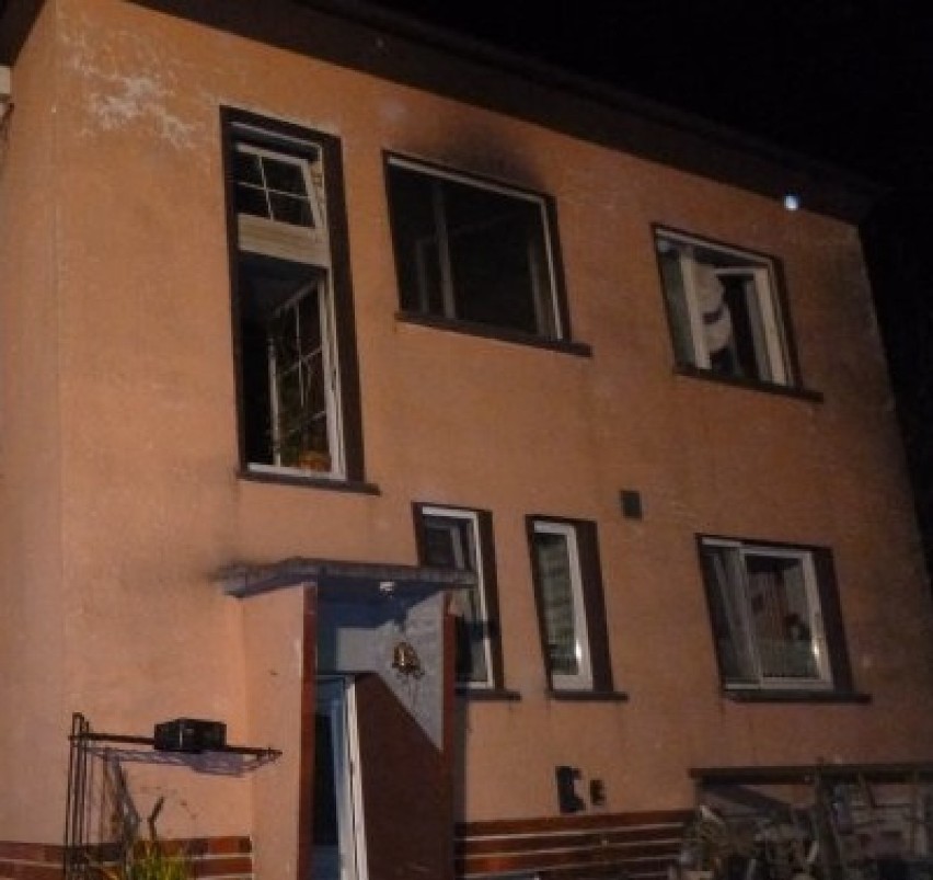 Pożar przy ul. Wiejskiej w Molnej 04.03.2019.