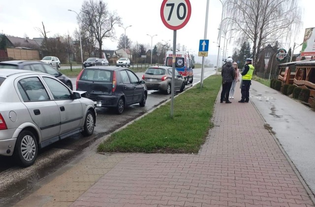 W czwartek na Krakowskiej zderzyły się trzy samochody