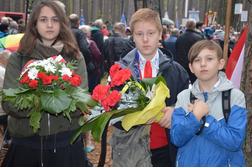 Uroczystość ku czci osób pomordowanych w Lesie Piaśnickim w latach 1939-1940 [ZDJĘCIA]