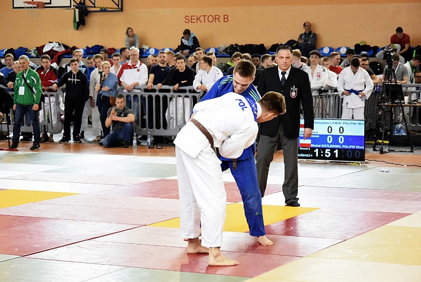 Podczas pierwszego dnia Akademickich Mistrzostw Polski w Judo w Pile złoto wywalczył pilanin Tomasz Drzewiecki! Zobaczcie zdjęcia