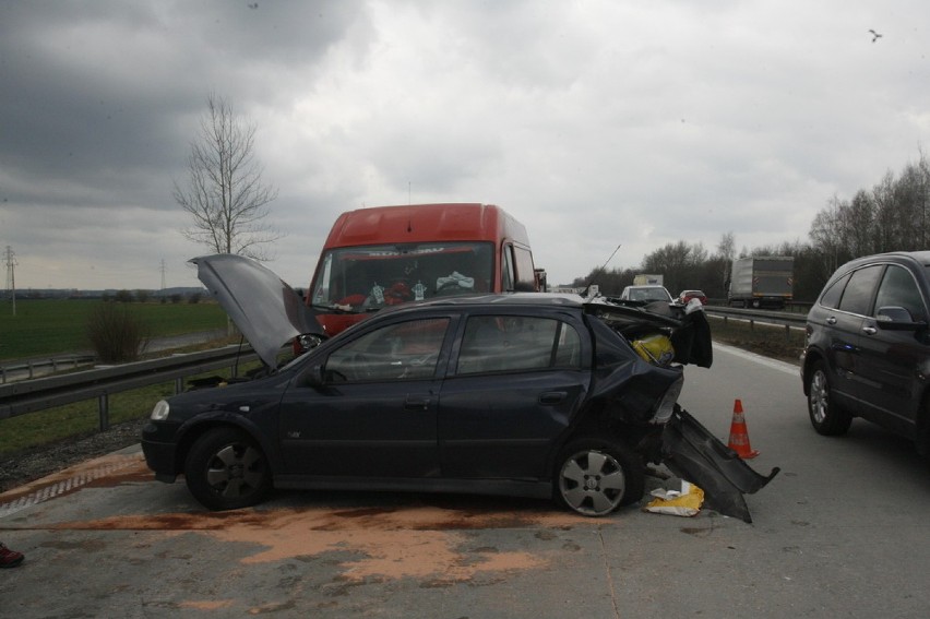 Wypadek na autostradzie A4 (ZDJĘCIA)