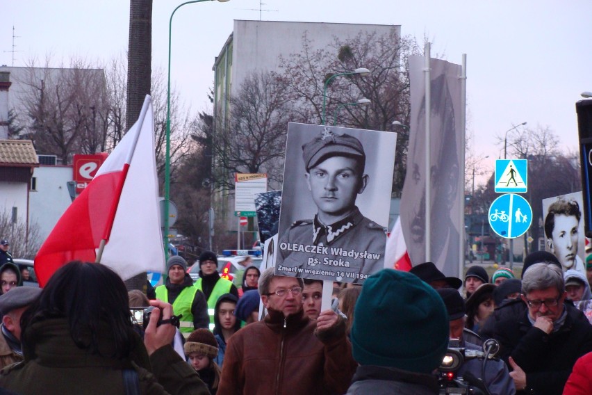 Oława: Marsz Pamięci Żołnierzy Wyklętych przeszedł w niedzielę ulicami miasta
