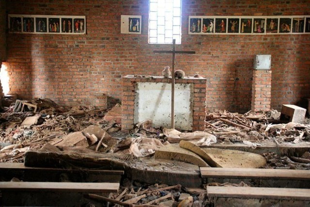 Wikimedia CC
 
 5000 osób szukało schronienia w kościele - zginęli od granatów, maczet, karabinów lub spaleni zostali żywcem