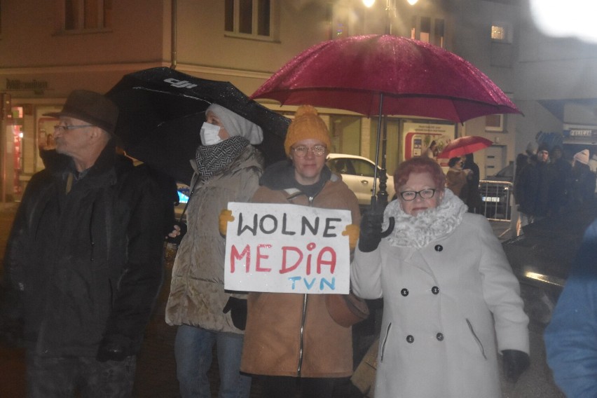 Protest na rynku dotyczył głównie ustawy medialnej.