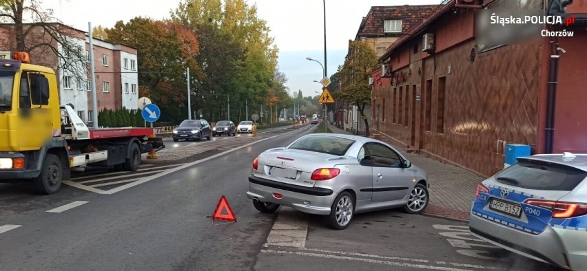 Pościg policyjny w Bytomiu i Chorzowie. Kierowca był zdesperowany, wjechał w radiowóz