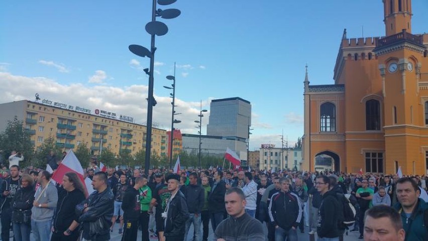 Marsz narodowców przeciw uchodźcom we Wrocławiu