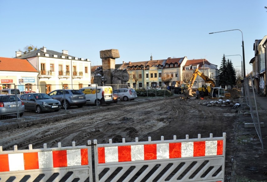 Rewitalizacja zabytkowego centrum Włodawy z kolejnym dofinansowaniem. Zobaczcie jak obecnie wygląda remont 