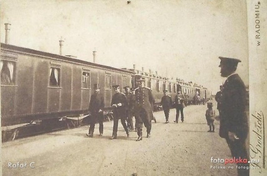 A to radomski dworzec w 1900 roku.