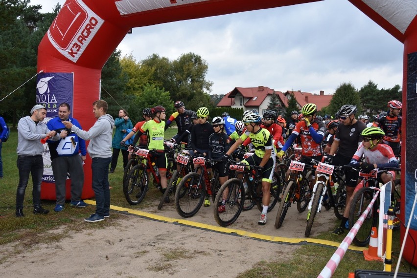 Tak wyglądał start V Maratonu MTB w Golubiu-Dobrzyniu w 2019...