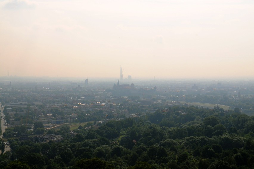 Smog nad Małopolską. Fatalna jakość powietrza w Krakowie i...