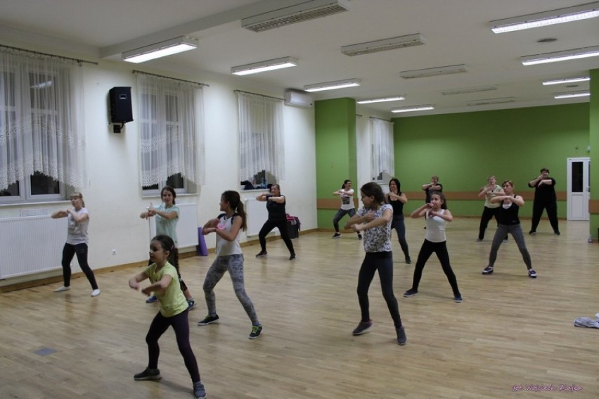 Zumba w Lutogniewie, czyli jak ferie to trzeba się dobrze bawić [ZDJĘCIA]