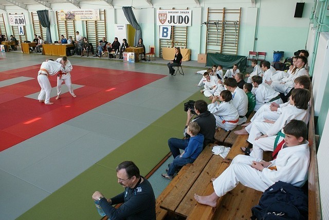 Judocy walczą w hali Olimpii