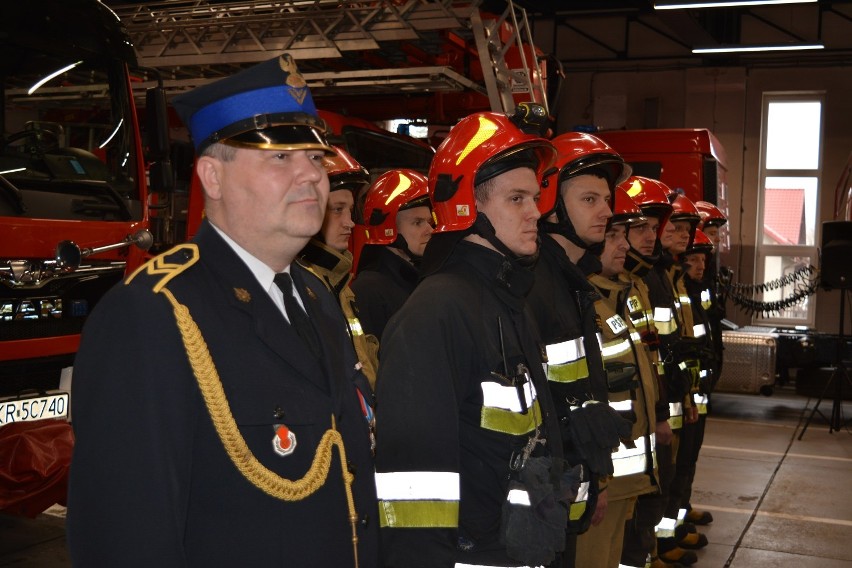 Chrzanów. Zasłużony strażak Stanisław Januszkiewicz przeszedł na emeryturę 