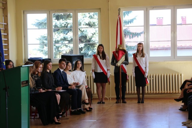 Dzień patrona szkoły i uroczyste ślubowanie w I Liceum Ogólnokształcącym imienia Mikołaja Reja w Jędrzejowie.