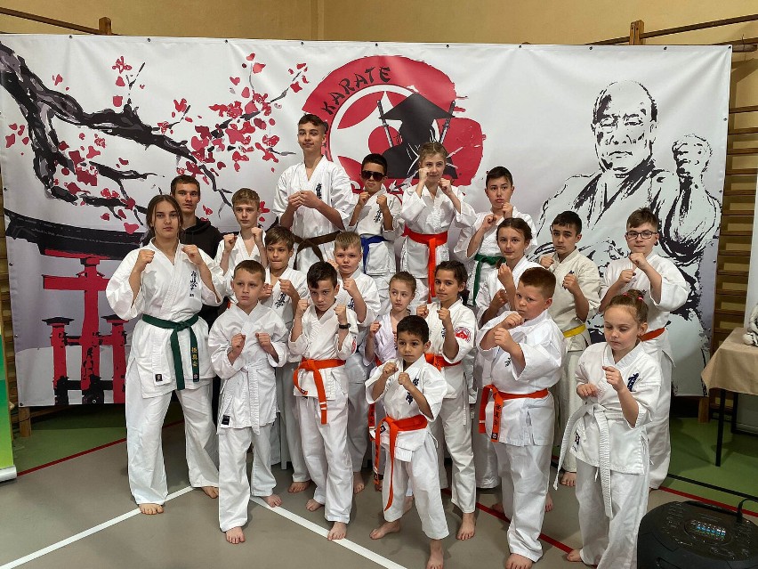 Mistrzostwa Karate Kyokushin "Ronin Cup 2022", legniczanie wrócili z medalami