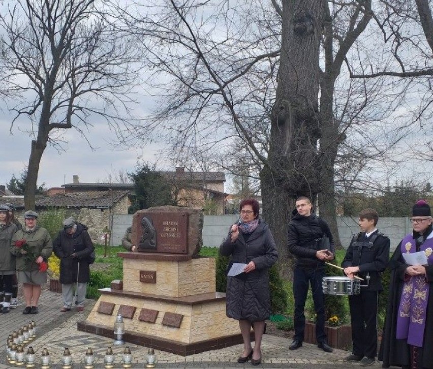 Dzień Pamięci Ofiar Zbrodni Katyńskiej na Placu Dębów...