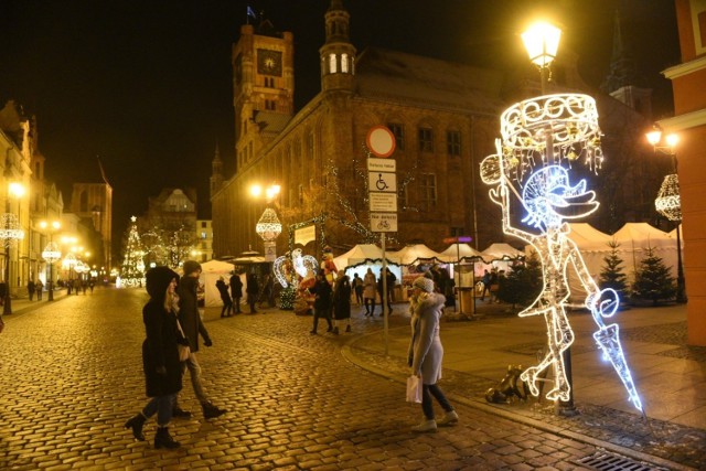 Tak wygląda Toruń po zmroku