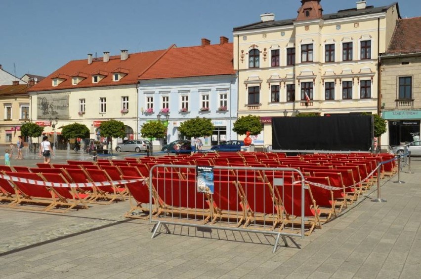 Kino letnie na Rynku w Oświęcimiu. Projekcje filmowe odbędą się w lipcu i sierpniu [ZDJĘCIA]